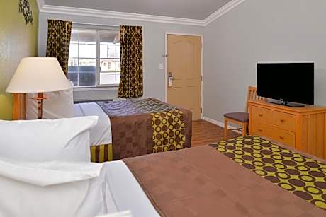 Double Room with Two Double Beds - Non-Smoking