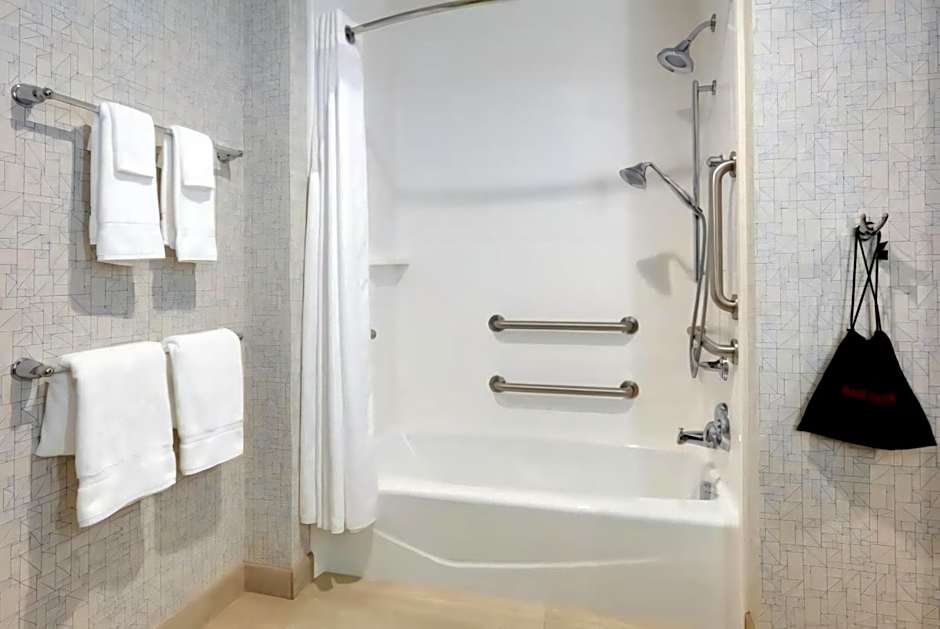 Holiday Inn Express Minneapolis West - Plymouth By IHG