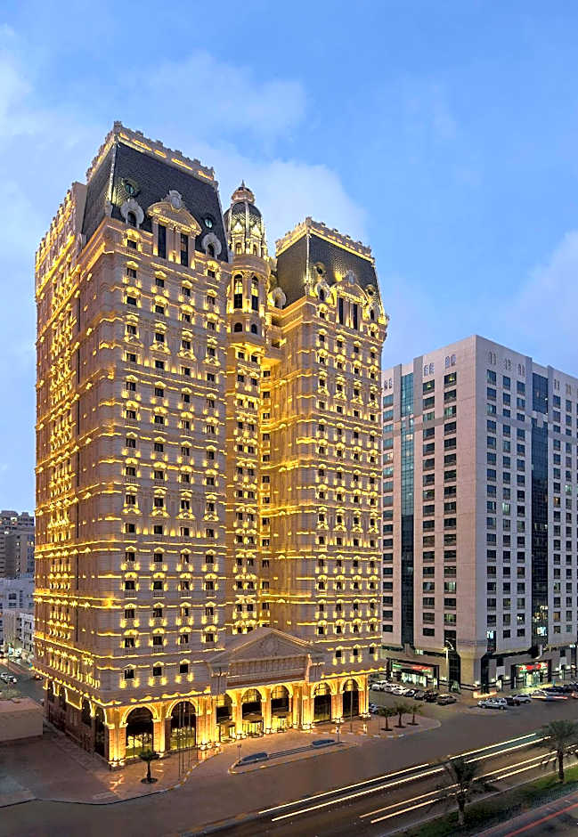 Royal Rose Abu Dhabi, a Curio Collection by Hilton Affiliated Hotel