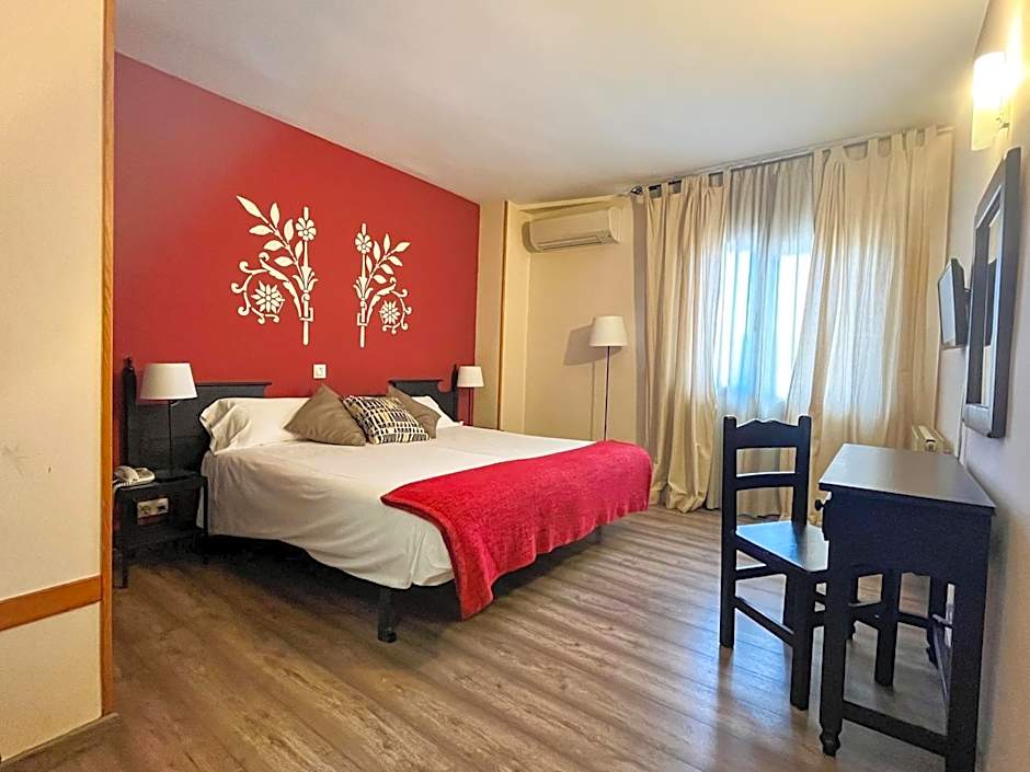 Photo 1 of 50 of Hotel Venta Magullo