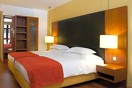 Twin Room with Extra Bed