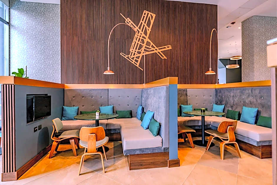 Courtyard by Marriott Santiago Airport