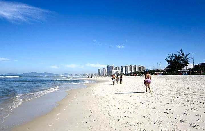 Apartamento na Praia da Barra