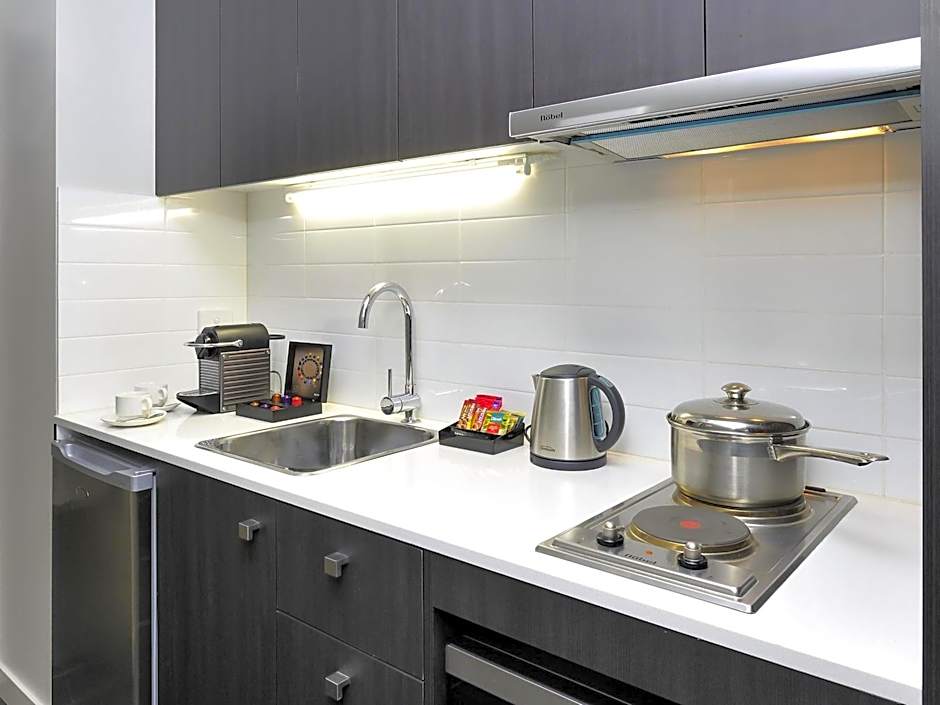 Mercure Melbourne Therry Street