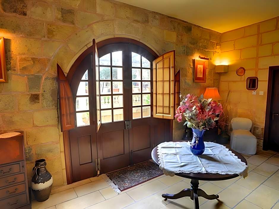 Ta' Bertu Host Family Bed & Breakfast