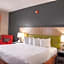 Country Inn & Suites by Radisson, Bloomington-Normal West, IL