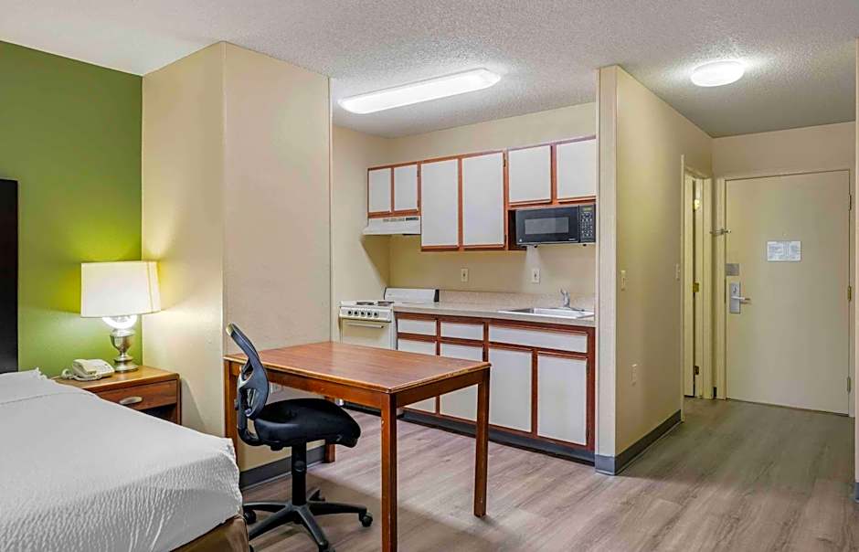 Extended Stay America Suites - Omaha - West