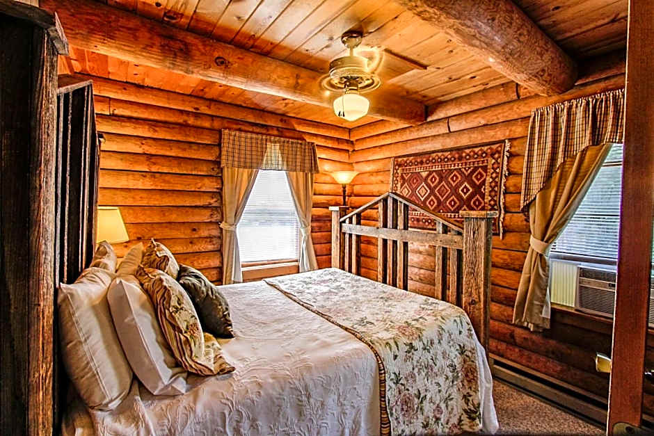 Mountainaire Inn and Log Cabins