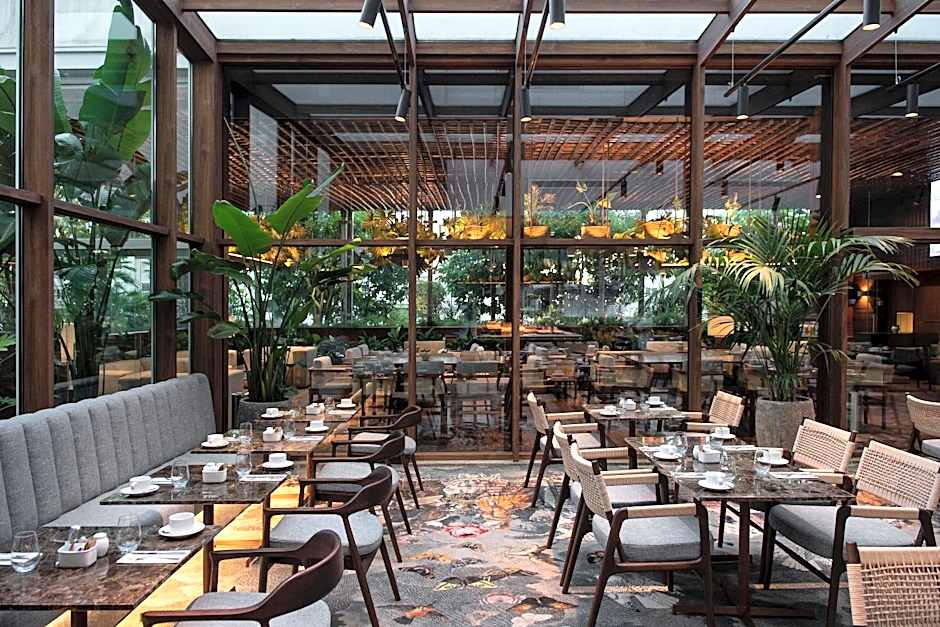 Sana Malhoa Park Hotel