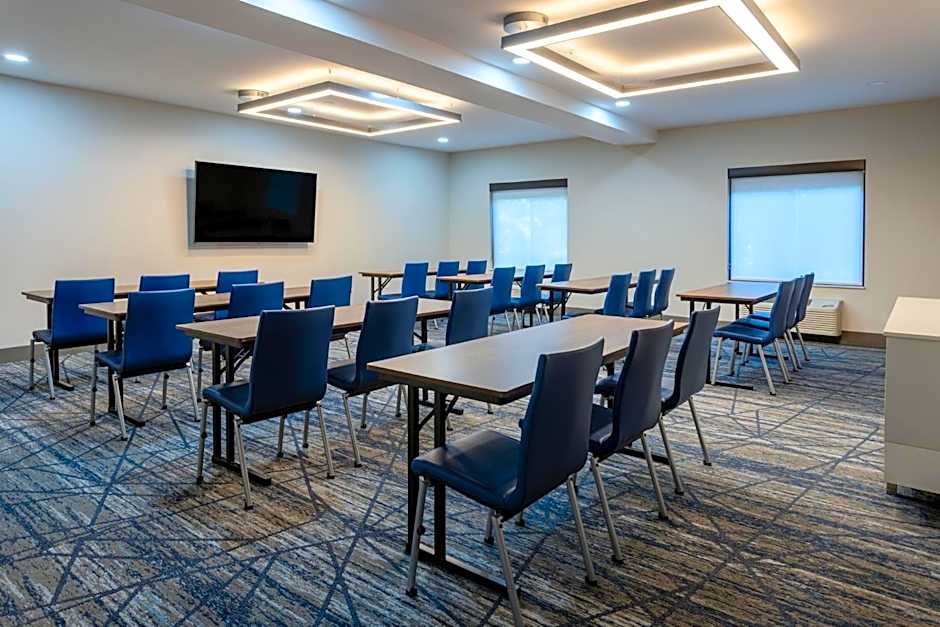 Holiday Inn Express Hotel & Suites Vineland Millville By IHG