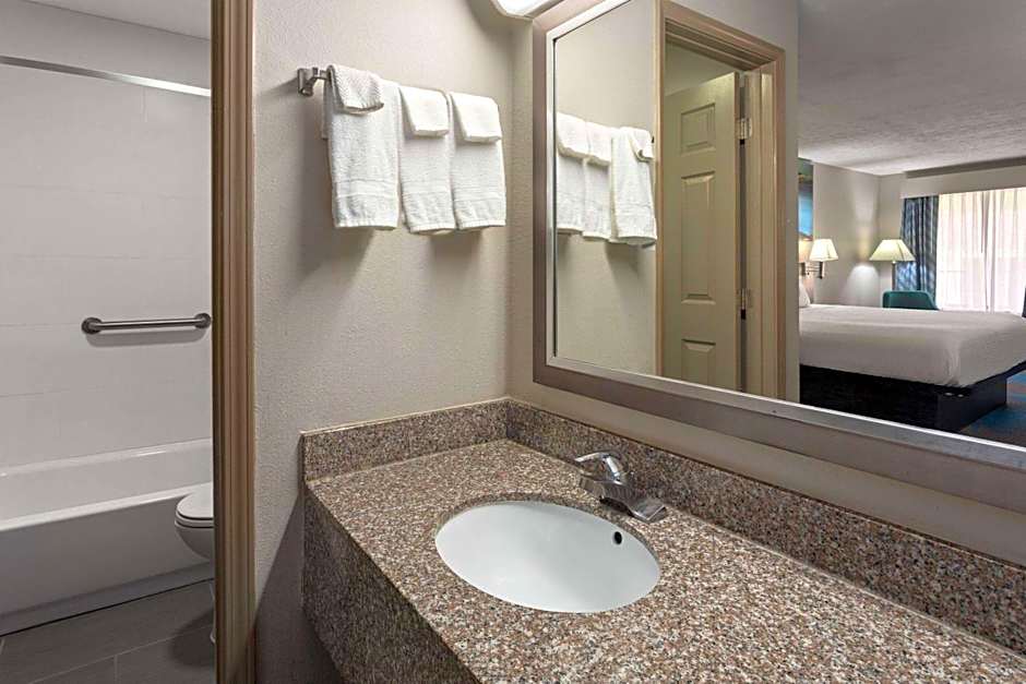 Days Inn by Wyndham Douglasville-Atlanta-Fairburn Road
