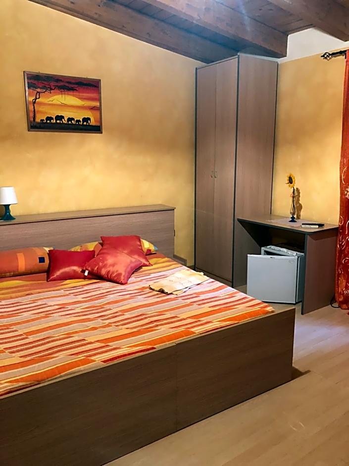 Foto 1 von 13 von 1 Double Bed or 2 Beds