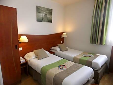 Double Room with 2 Single Beds