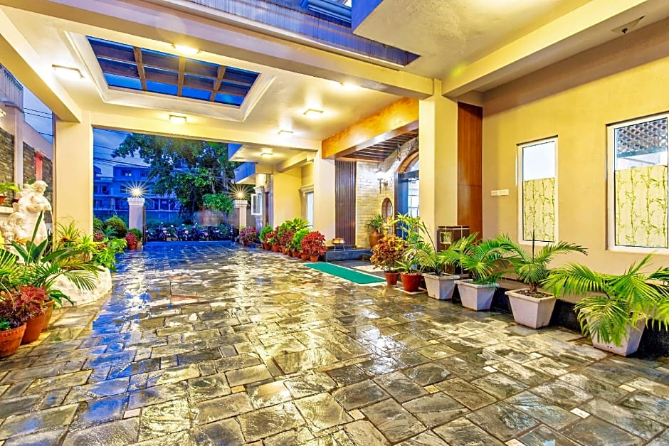 Da Yatra Courtyard Hotel & Resort