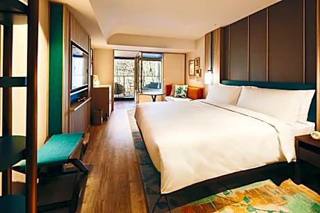Standard King Room with River View