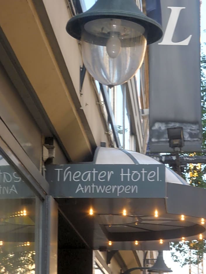 Theater Hotel