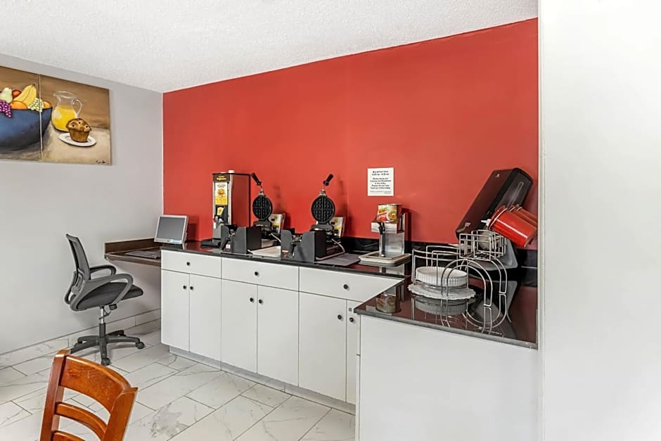 Econo Lodge Research Triangle Park