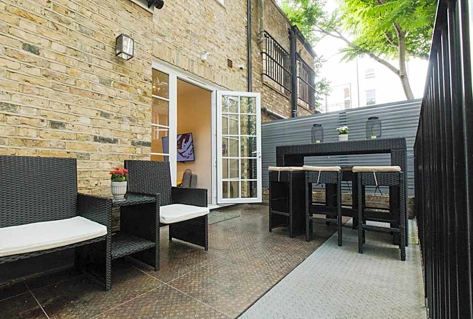 The Mornington Camden Female only Hostel