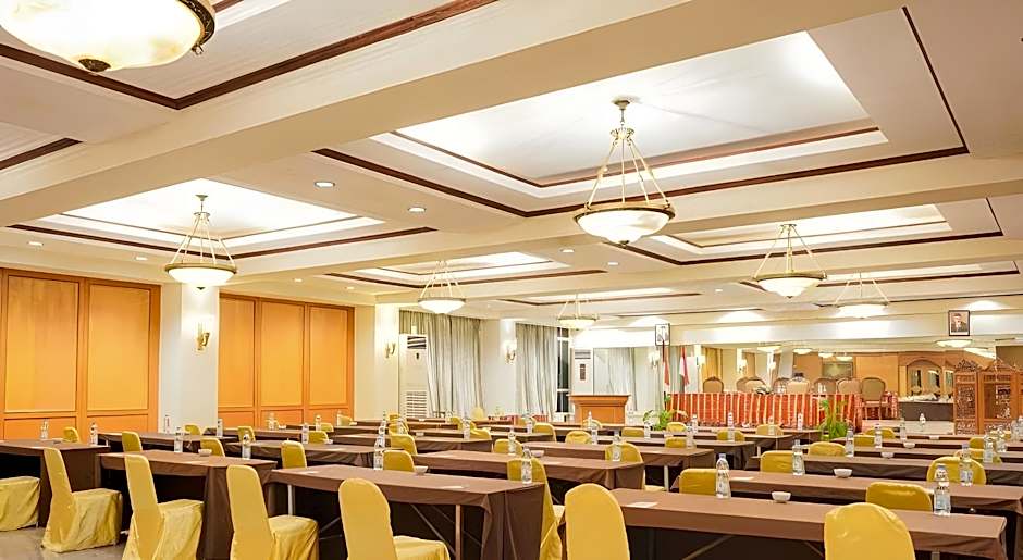 Royal Hotel and Convention Tretes