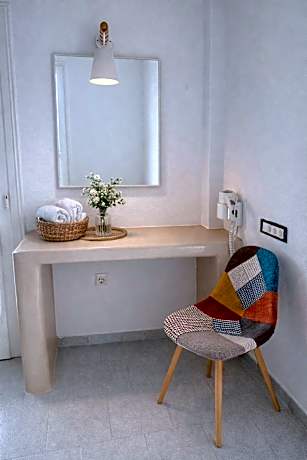 Junior Suite with Pool View