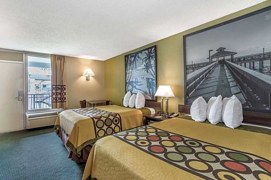 Super 8 by Wyndham Ocala