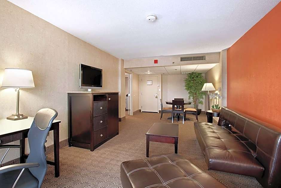 DoubleTree By Hilton Hotel Springfield