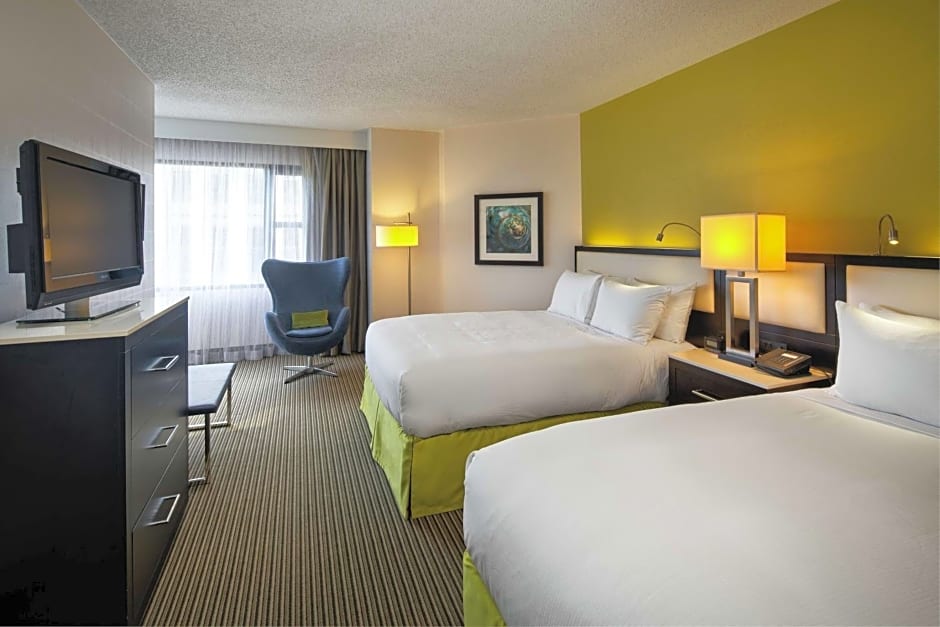 The Hollis Halifax - A DoubleTree Suites By Hilton
