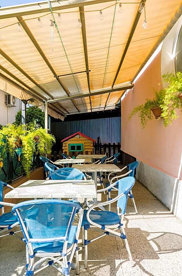 Hotel Cesari