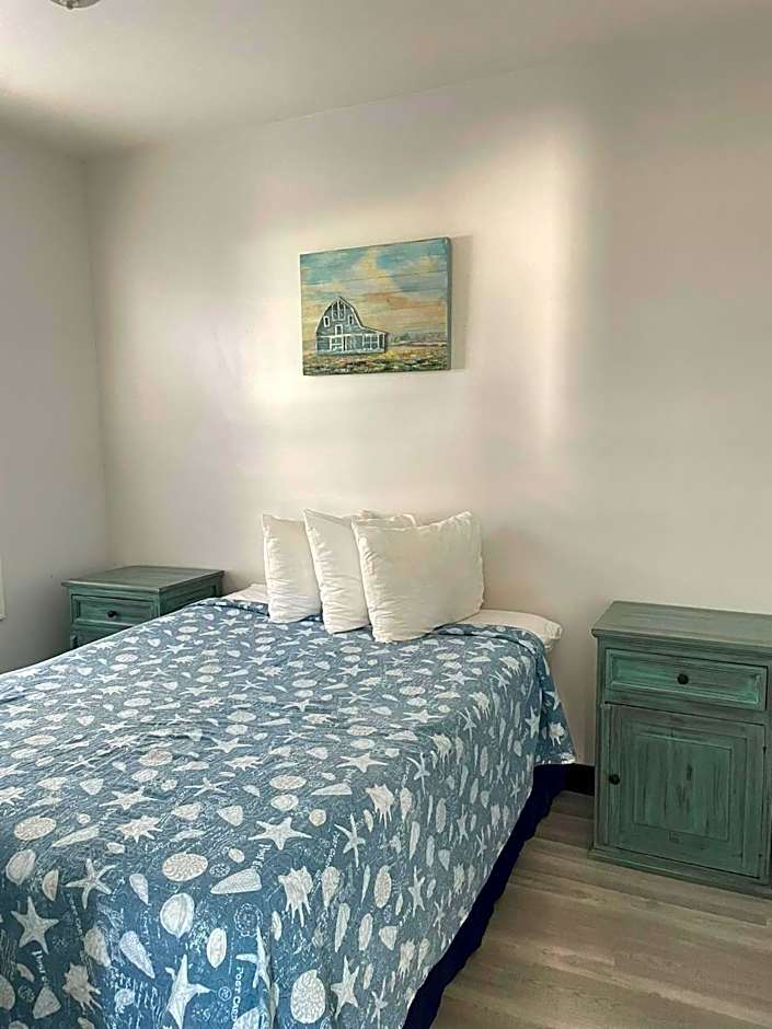 The Grand Beach Inn