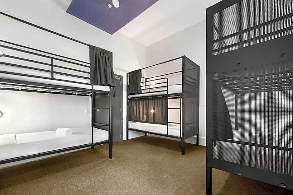 YHA Melbourne Central