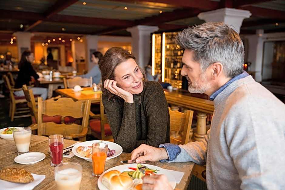 ROBINSON ALPENROSE Zürs