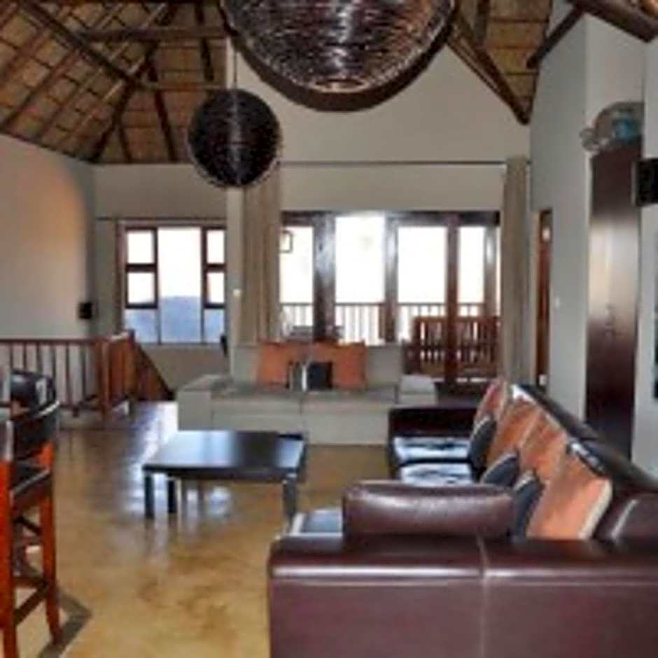 Zebula Golf and Wildlife Estate - Squirrel Pandemonium Pax 12 - Moi Signature Luxury villa