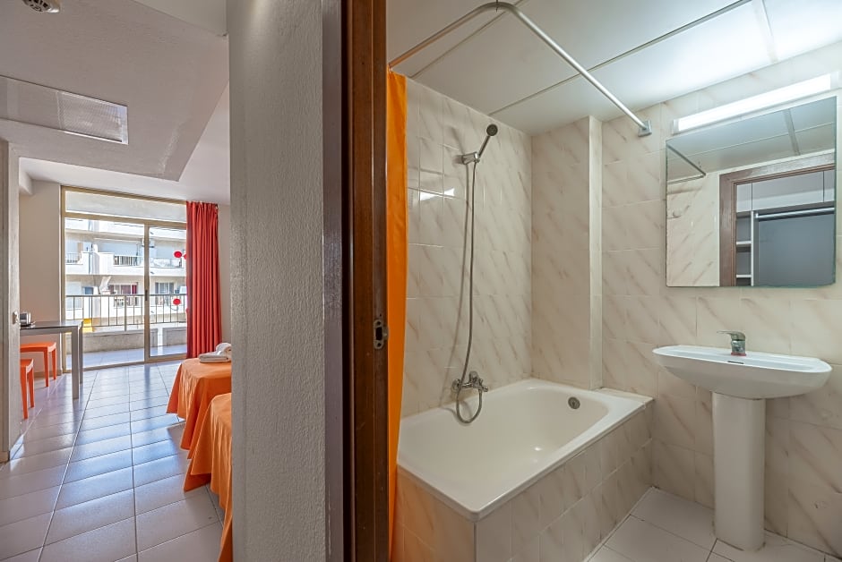 Photo 1 of 8 of SALOU PACIFIC STUDIO STANDARD 4 PEOPLE