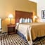 Quality Inn & Suites East Troy I-43