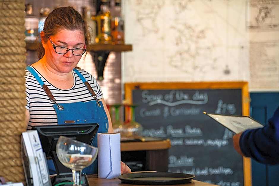 Murray Arms Hotel and Seafood Restaurant, Orkney