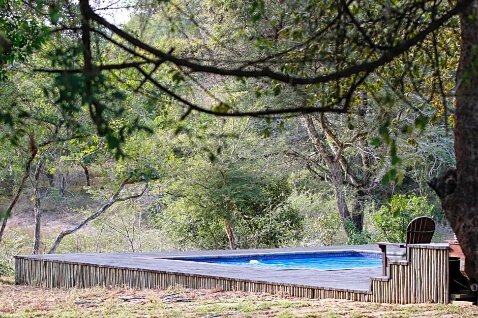 Khangela Private Game Lodge - Self Catering - Bedrooms are 3 Separate Chalets - Hluhluwe