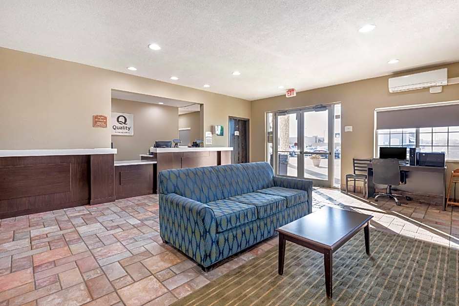 Quality Inn & Suites Lincoln North