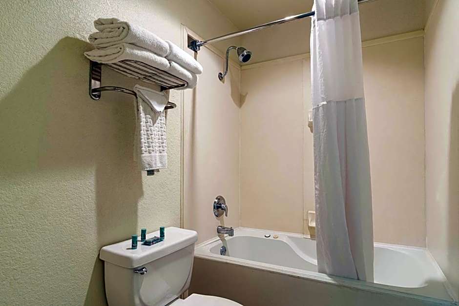 Best Western Windsor Suites