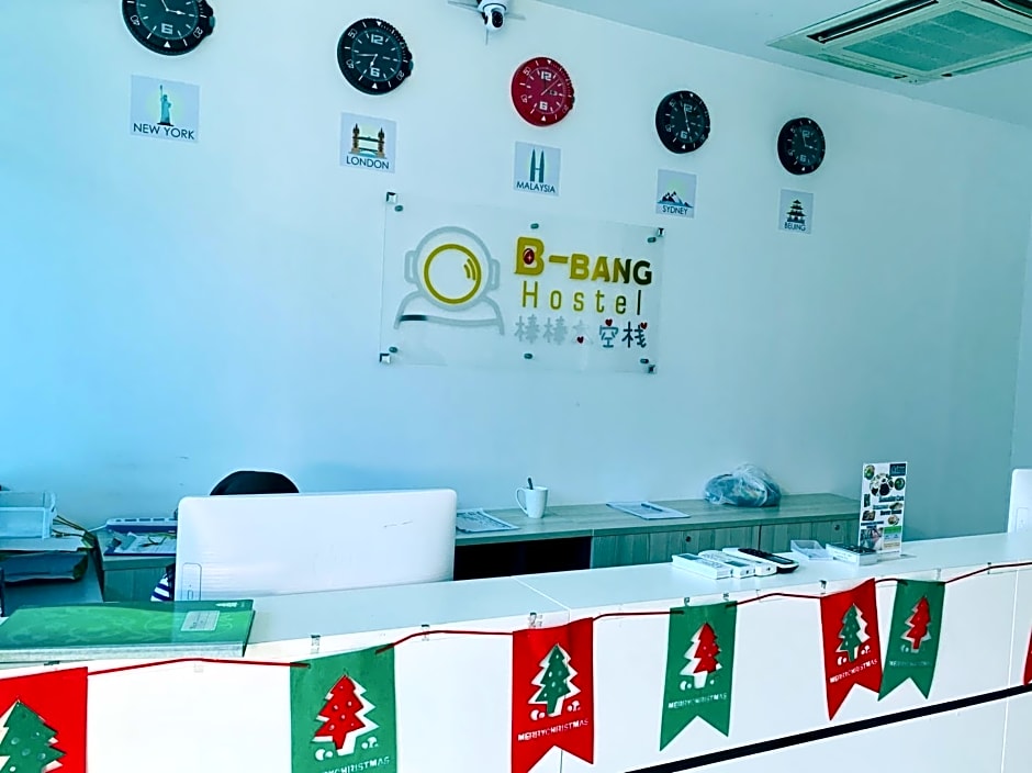 SPOT ON 89900 Jesselton Capsule Inn