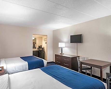 Queen Room with Two Queen Beds - Non-Smoking