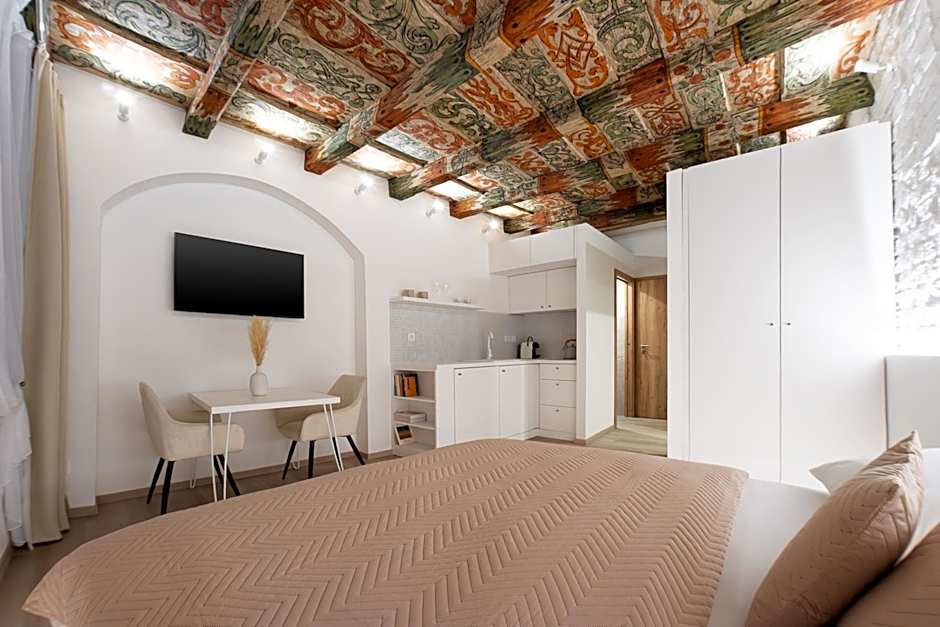 White Wolf Boutique Apartments