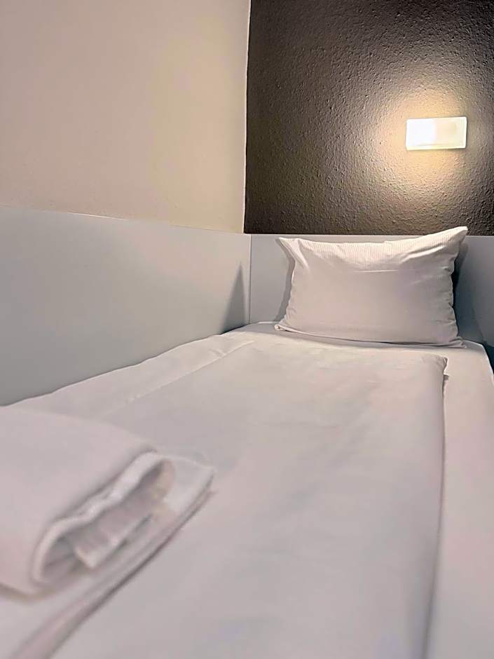 Colour Hotel