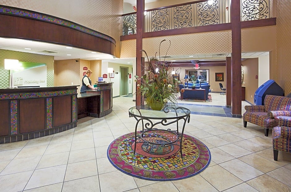 Holiday Inn Conference Center Marshfield By IHG