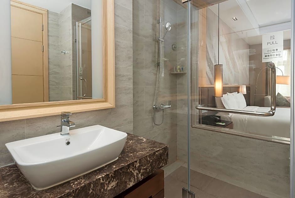 Holiday Inn Qingdao Expo