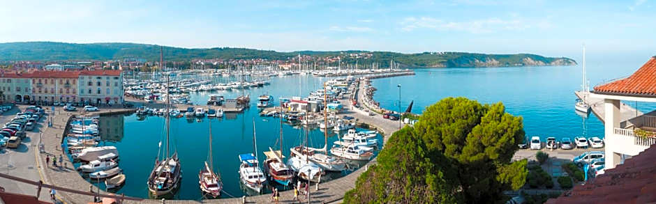 Hotel Marina