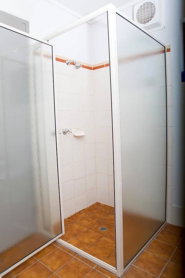 Crystal Fountain Motel