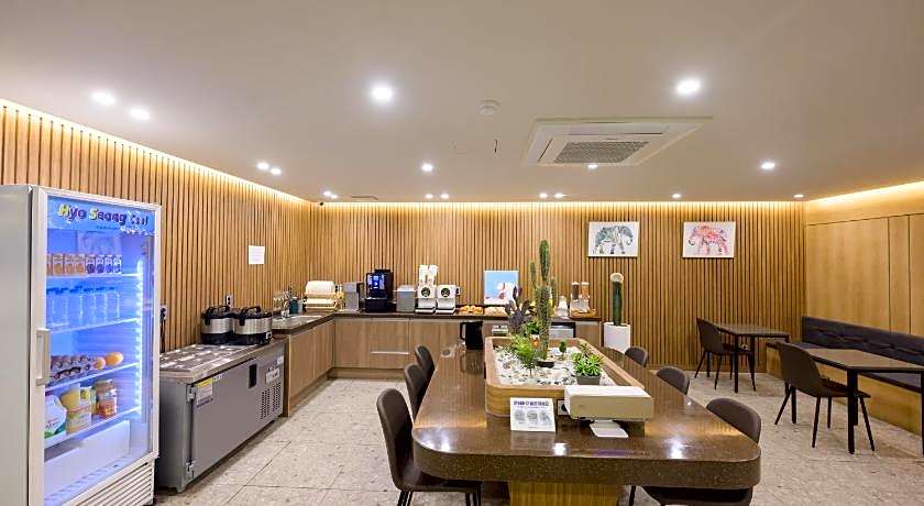 H Avenue Mokpo Peace Plaza branch