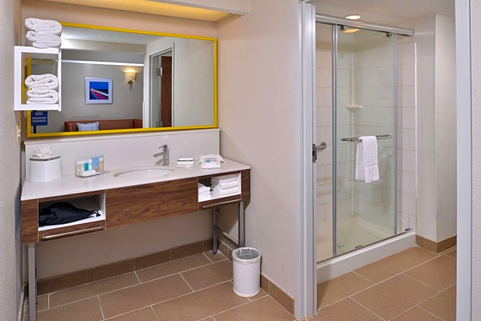 Hampton Inn By Hilton Henderson