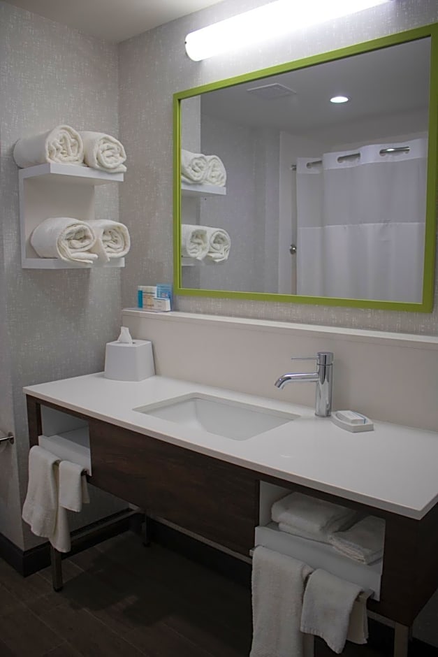 Hampton Inn & Suites Portland West