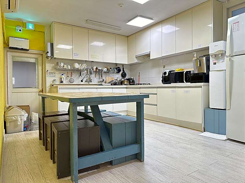 Slow Citi Guest House